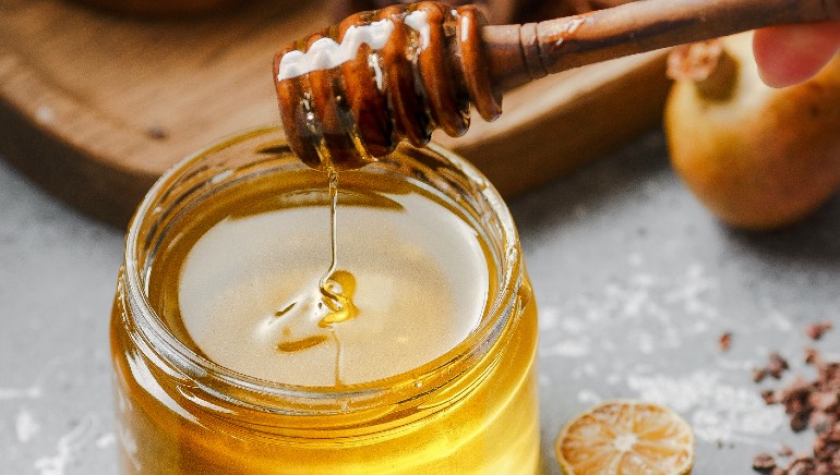 What Are The Risks Of Eating Honey?